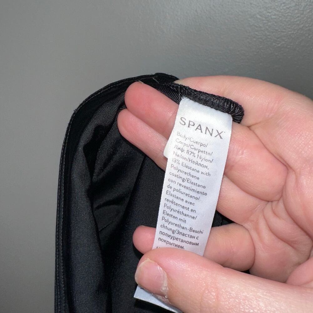 Spanx Faux Leather Leggings Black Size Medium Sculpting High-Waisted Shapewear - Picture 6 of 7